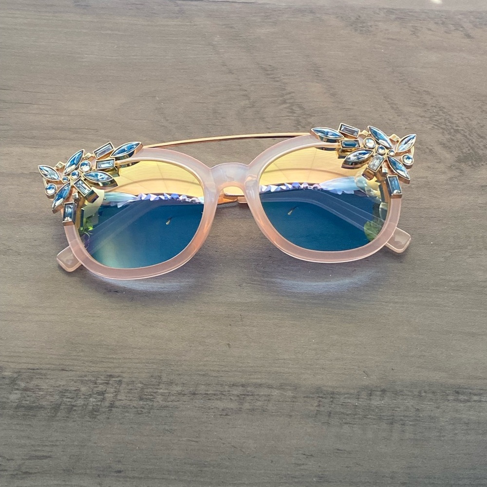 Trendy Chic Jewel Mirror Lense Sunglasses. Glam Pink Gold Retro Fashion Glasses